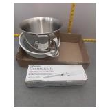Kitchen Lot: Mixing Bowl, Colander & Emerson Elect