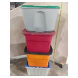 6 Plastic Totes With Lids