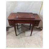 Vintage Singer Sewing Machine in Flip-Top Wood Con