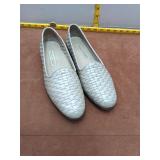 Trotters Liz Woven Bone Loafers - Women