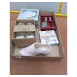 Home Accents Collection: Arthur Court Cheese Set,