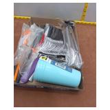 Kitchenware Lot: KitchenAid Knives, Usinger