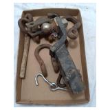 Trailer Hitch Ball Mount & Shackle Lot