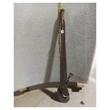 Blacksmith Adjustable Pipe Tongs - Forge Wrench