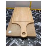 Wooden Cutting Board w/ Handle
