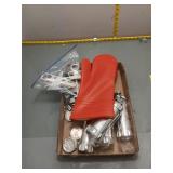 Cookie Press Set w/ Oven Mitt & Kitchen Tools