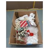 Christmas Decor Lot - Pearl Garland & More