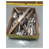 Flatware & Kitchen Knives