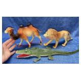Imperial toys: 1985 Lion & Camel-1979 Alligator