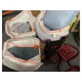 Lot with towels -pillows -purses