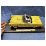 Road Tough 1:18 Die cast 1955 Ford Thunderbird