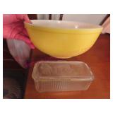Old Yellow Pyrex Bowl & Clear Refrige Jar (Kitch)