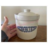 Pfaltzgraff Cookie Jar w/ lid (508)