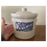 Pfaltzgraff Cookie Jar (507Y)