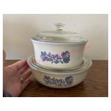 2pc Pfaltzgraff Casserole dishes w/ glass lids