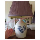 Pfaltzgraff 21in table lamp