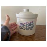 Pfaltzgraff Treats Canister w/ lid