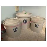 3pc Pfaltzgraff Keystone Canister set (#3-1-1)