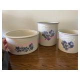 3pc Pfaltzgraff Crocks