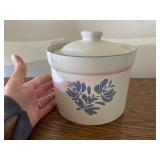 Pfaltzgraff Crock w/ lid