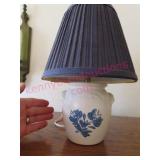 Pfaltzgraff 12in tall vanity lamp