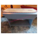 Smaller pine 24in bench & rug (BR1) blue