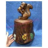 Vtg Squirrel ceramic cookie jar