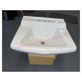 Vtg 1977 wall mount sink (19.5in wide)
