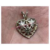 Sterling silver heart pendant (2.7g)