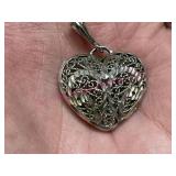 Sterling silver filigree heart pendant (6.3g)