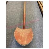 Nice True Temper shovel
