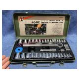Standard & Metric 40-pc socket set (1/4' & 3/8')