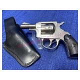 H&R Md: 930 22-cal LR Revolver & holster