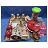 Lot: Christmas figurines -ribbon -Tervis cup -etc