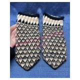Nice lrg wool mittens (new)