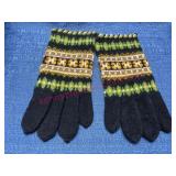Nice wool gloves (new)