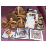 Lot: Smaller baskets -wood lids -misc
