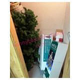 (B) Contents of Closet ï¿½ Christmas Items