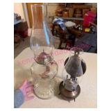 (K) 2 Kerosene Oil Lamps
