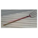 (BP) Antique Wooden Handle Pitchfork