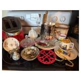 (K) Red Toaster & Household Items w/ Red To