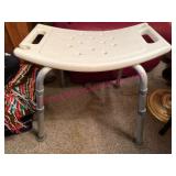 (LR) Adjustable Convalescent Stool