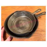 (G)ï¿½2 Cast Iron Skillets, Sizes 5 & 7