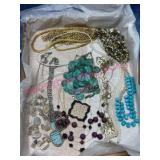 Vtg Jewelry - Necklaces & Chains