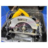 DeWalt 7-1/4 in Circular Saw w/Case