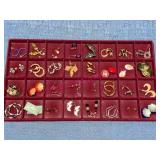 32pr Vtg Assorted Earrings in Multiple Styles #1