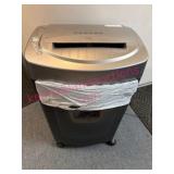 Royal MC14MX Microcut Shredder, 14-Sheet
