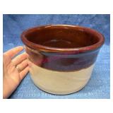 Roseville RRP Co. Brown & Beige Crock