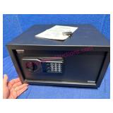 Electronic Security Safe w/Keypad & Keys