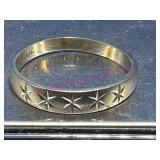 14k White Gold Ring w/Star Design 2.8g